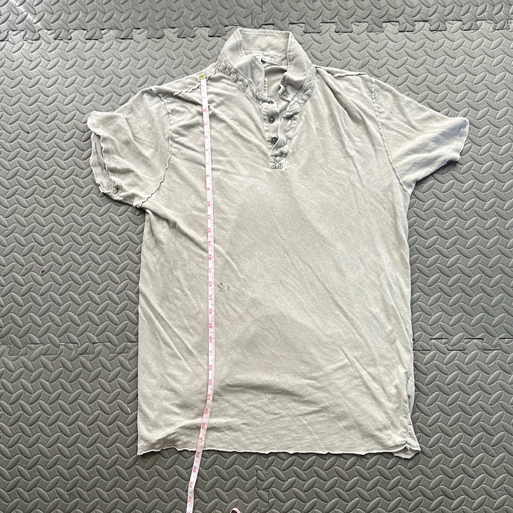 U.S.A Made James Perse 

Charoal t-shirt

Very comfortable